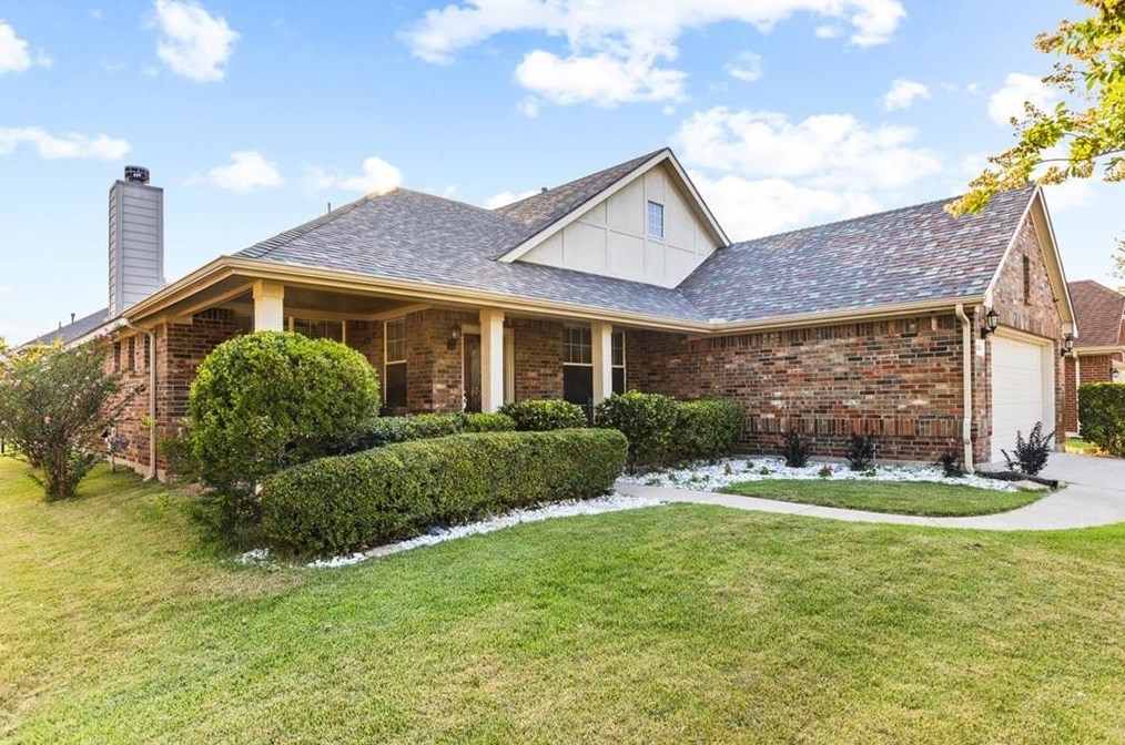 404 Titleist Dr, Midlothian, TX 76063