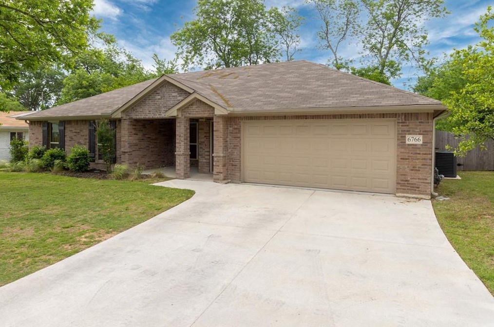 6766 Mike Dr, Fort Worth, TX 76180