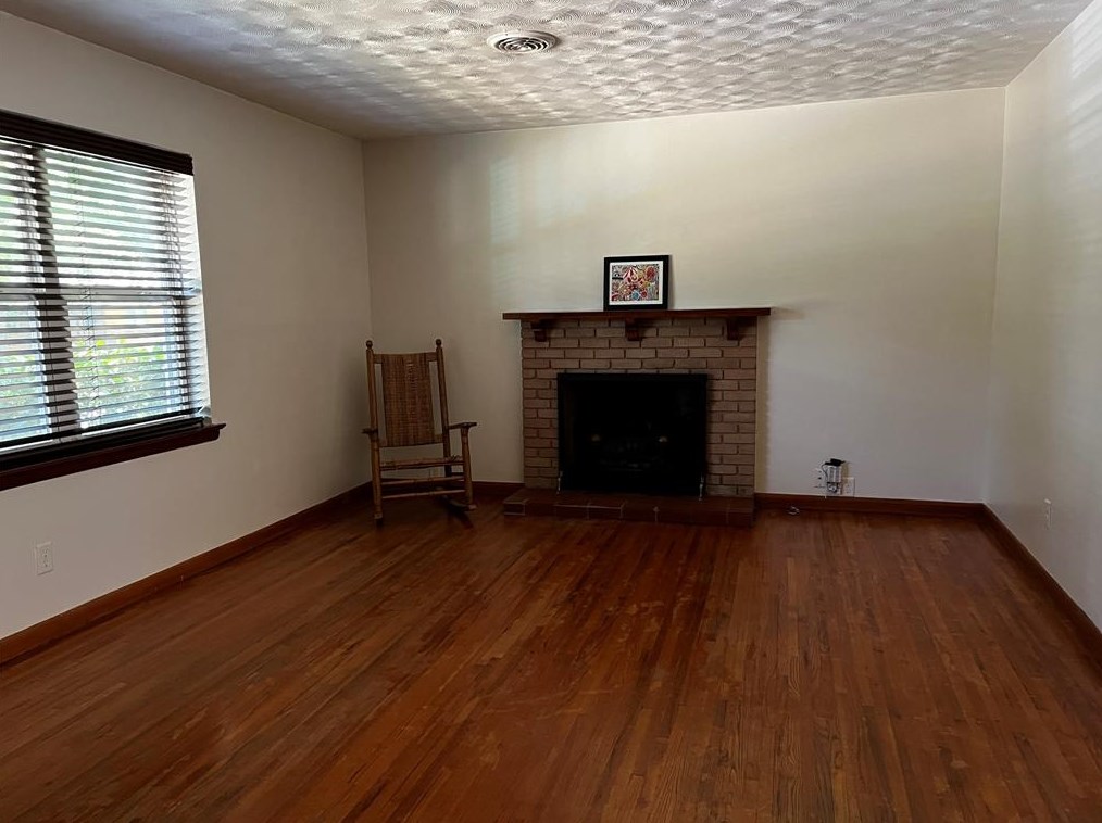 2523 Whitewood Dr, Dallas TX  75233-2829 exterior