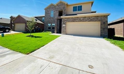 301 Emerald Creek Dr, Fort Worth, TX 76131