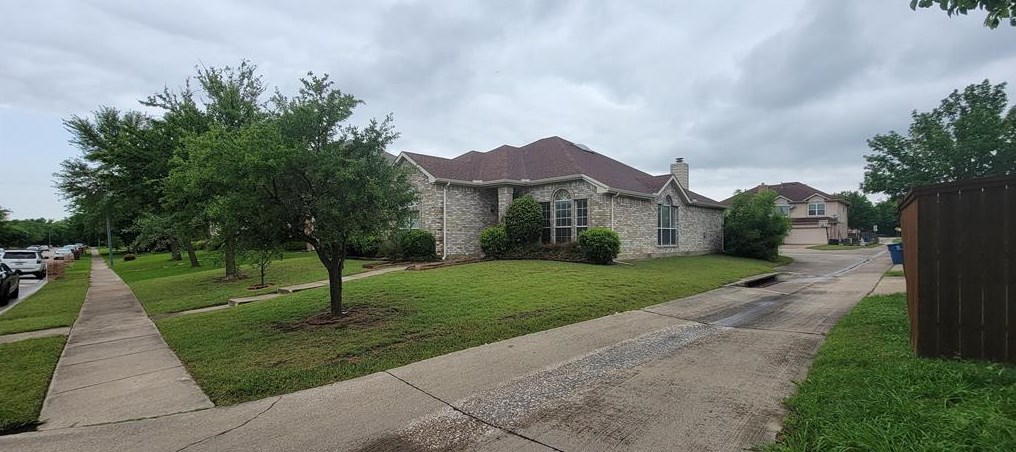 301 Rain Tree Dr, Mesquite, TX 75182
