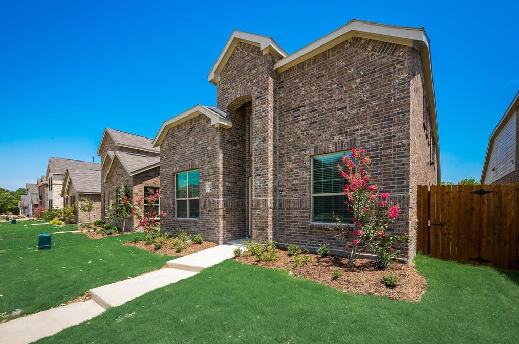 2921 S Griffin Ln, Crandall, TX 75114