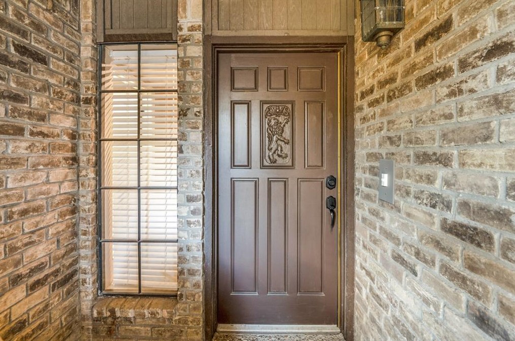 2753 Fairway Park St, Grand Prairie, TX 75050-2664