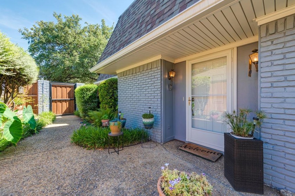4326 Harvest Hill Rd, Dallas, TX 75244-6421