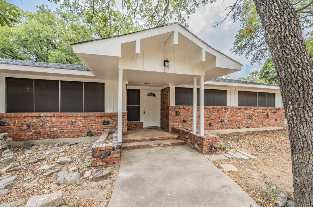 6409 Yorkshire Dr, Fort Worth, TX 76119