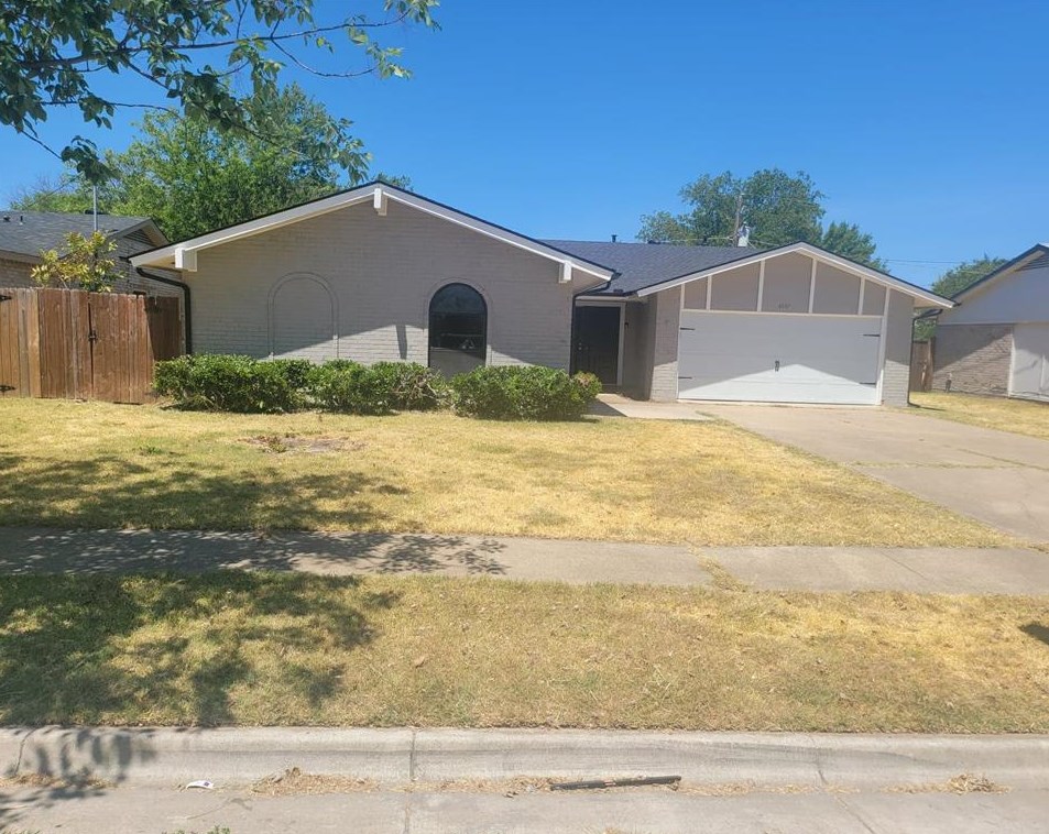 6537 Wakefield Rd, Fort Worth, TX 76182