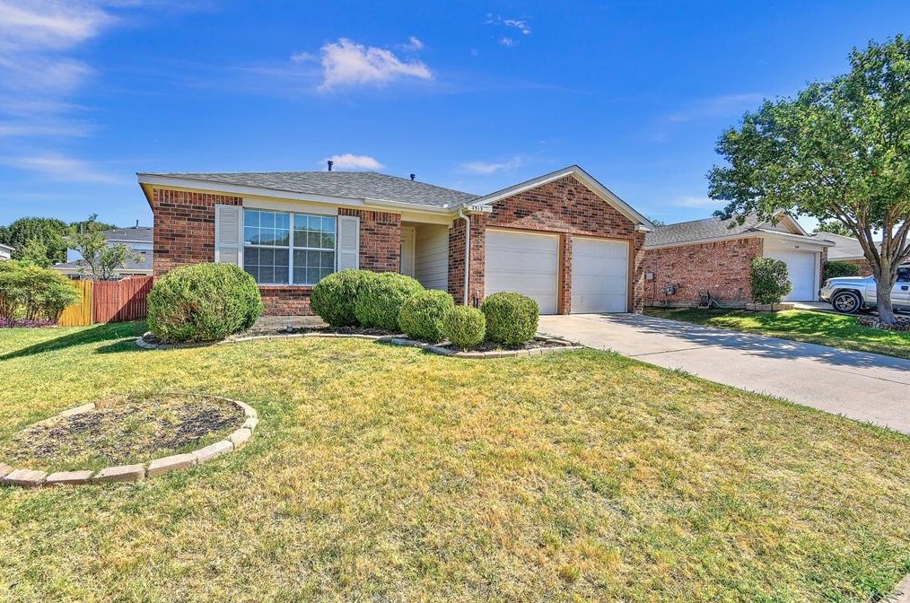 4513 Blue Jay Ln, Sherman, TX 75092