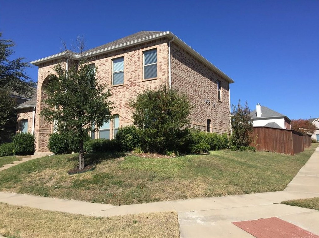 7606 Blossom Ln, Frisco, TX 75034