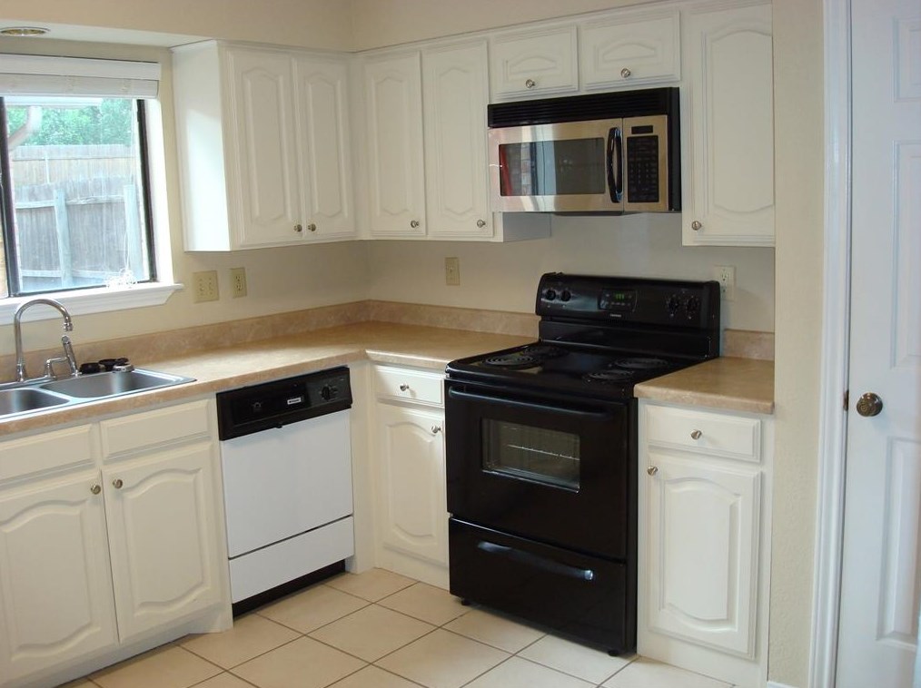 224 Mountainview Dr, Hurst, TX 76054