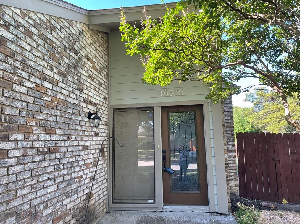 16321 Lauder Ln, Dallas TX  75248-2348 exterior