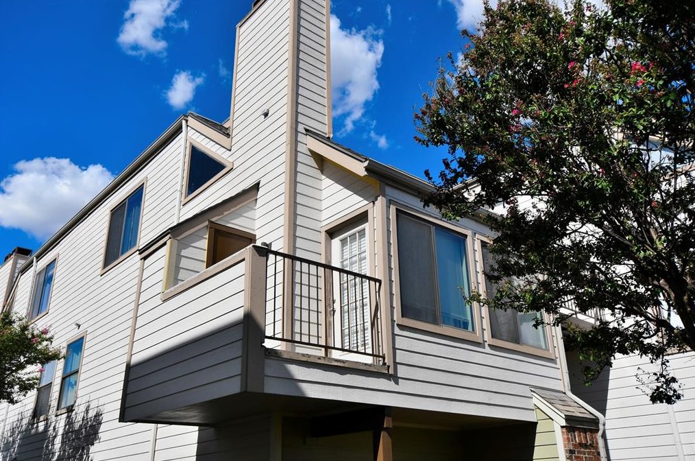 3121 Sondra Dr Apt 204, Fort Worth, TX 76107