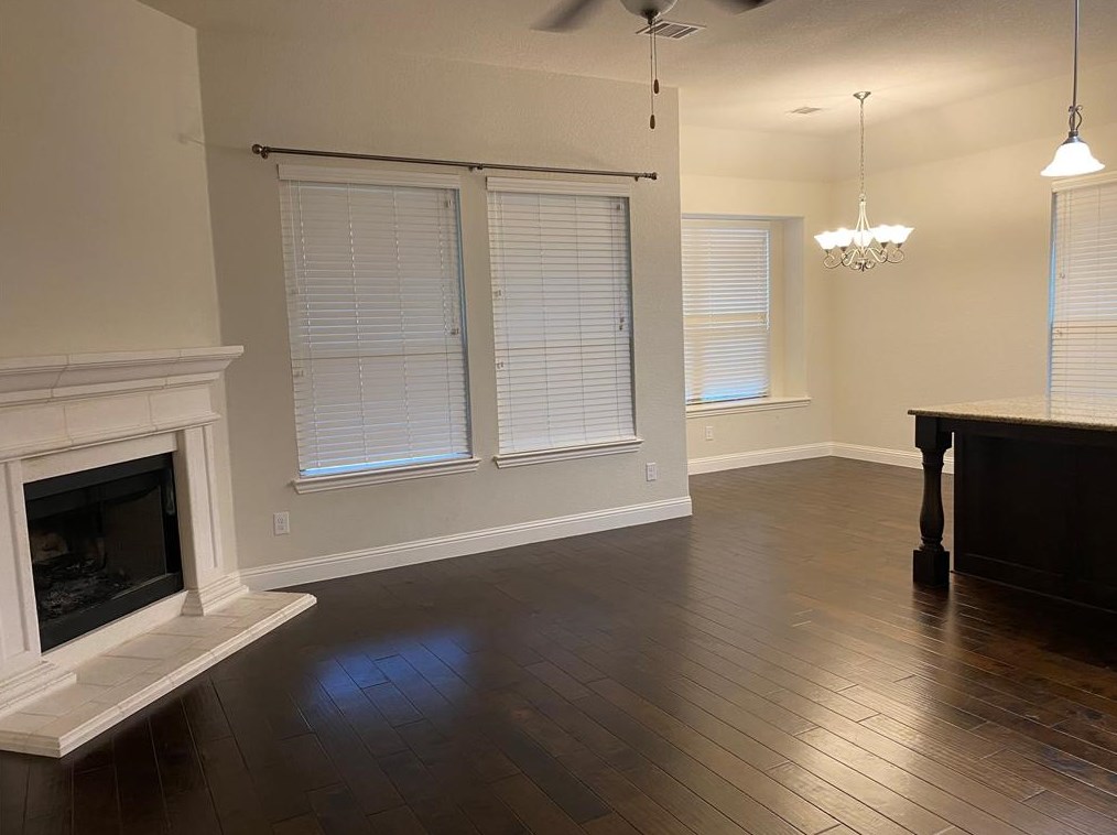 3016 Dry Creek Ct, Decatur, TX 76234