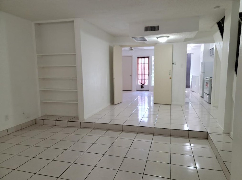 7155 Fair Oaks Ave #27, Dallas, TX 75231