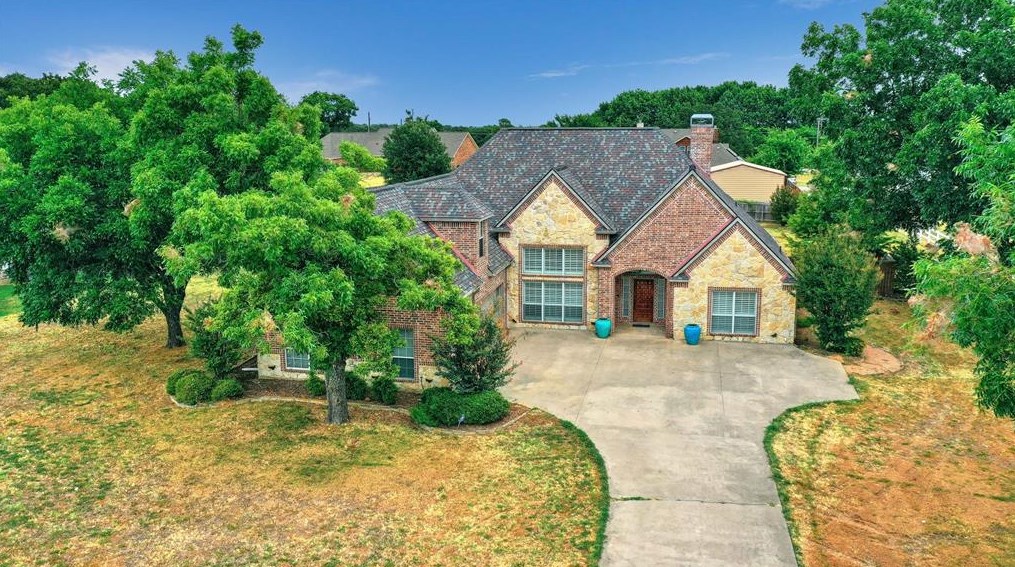 30 Tananger Springs Dr, Denison, TX 75021