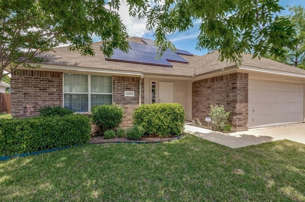 3209 Lance Ln, Denton, TX 76209