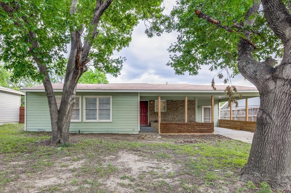 3551 Binyon Ave, Fort Worth, TX 76133
