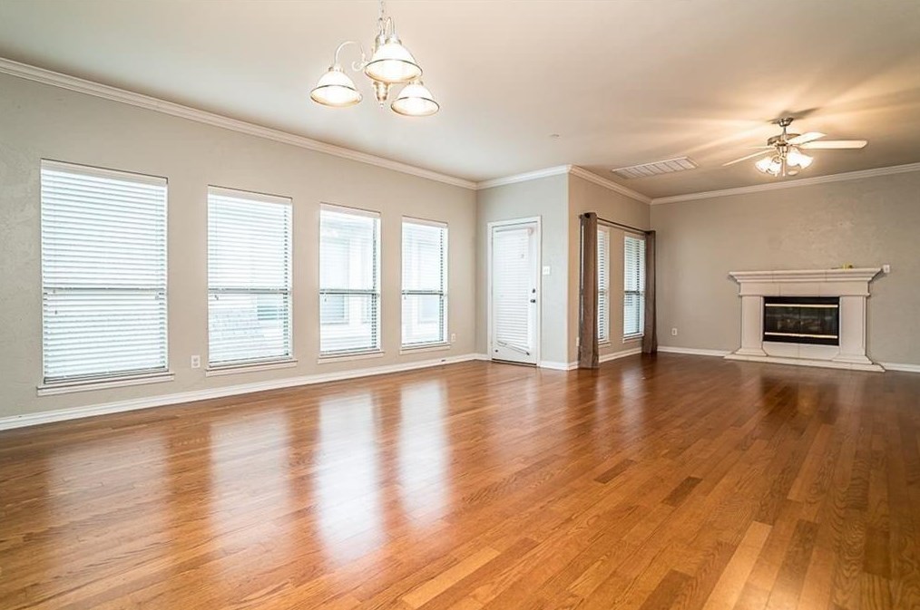 8720 Paradise Dr, Mckinney TX  75070-6429 exterior