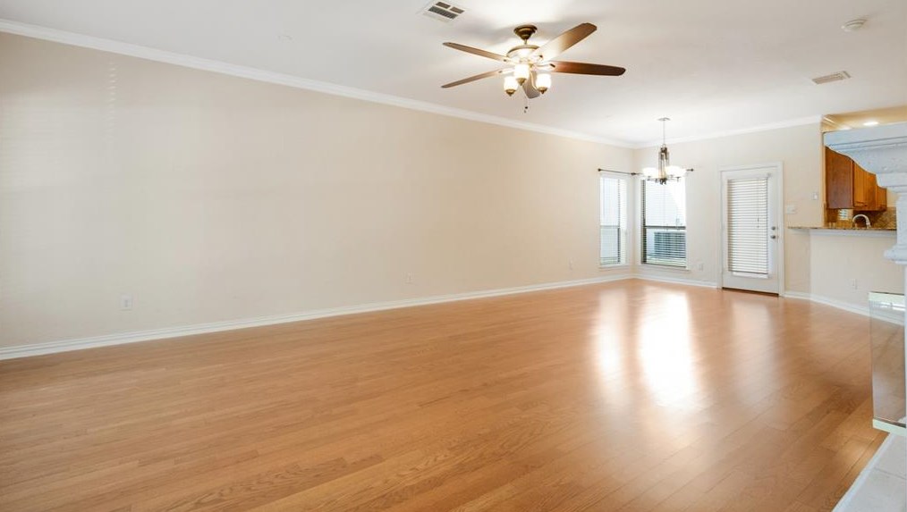 8732 Paradise Dr, Mckinney TX 75070-6431 exterior