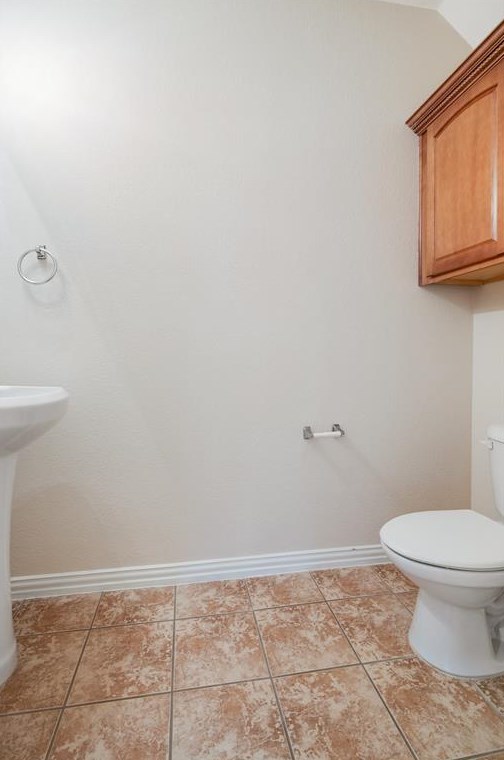 8732 Paradise Dr, Mckinney TX 75070-6431 exterior