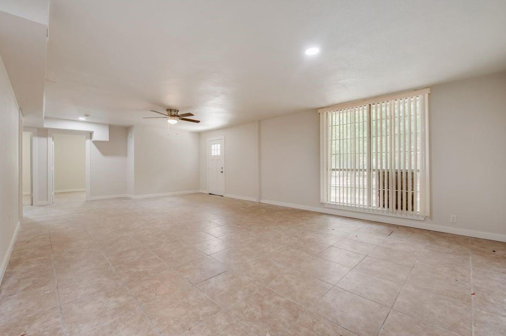 1132 E Annie St, Fort Worth, TX 76104