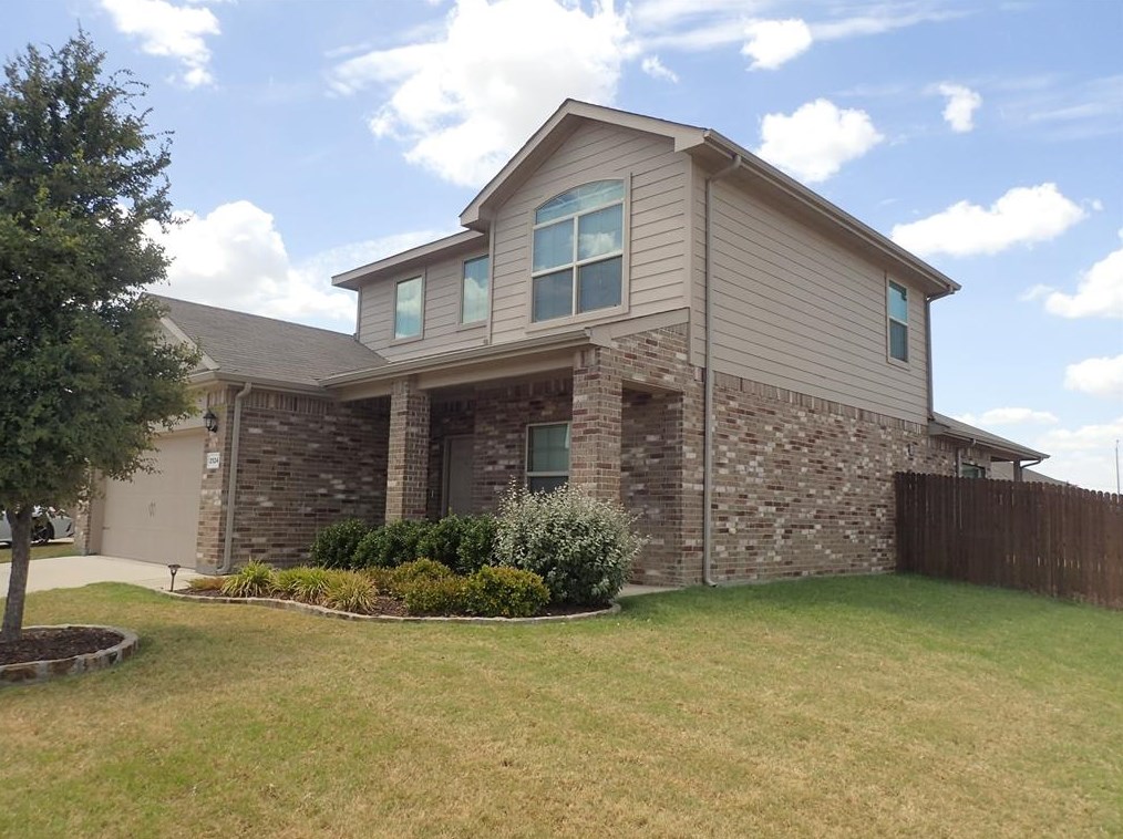 2524 Clarks Mill Ln, Fort Worth, TX 76123
