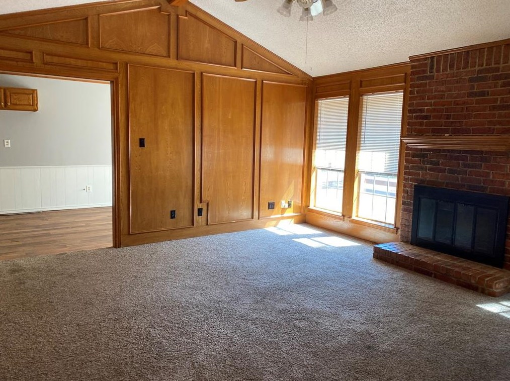 286 Chambers Dr, Alvarado, TX 76009-7115