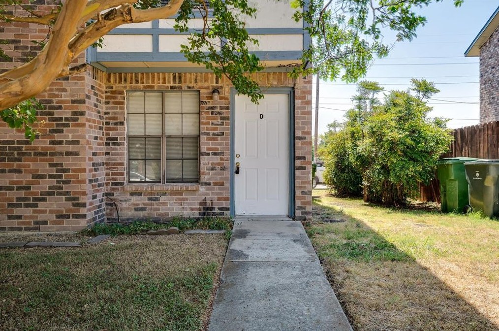 2822 Wimbledon Ct #d, Garland, TX 75041