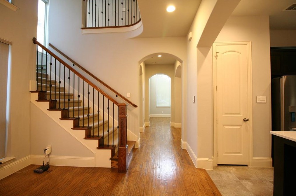 7048 Comal Dr, Irving, TX 75039