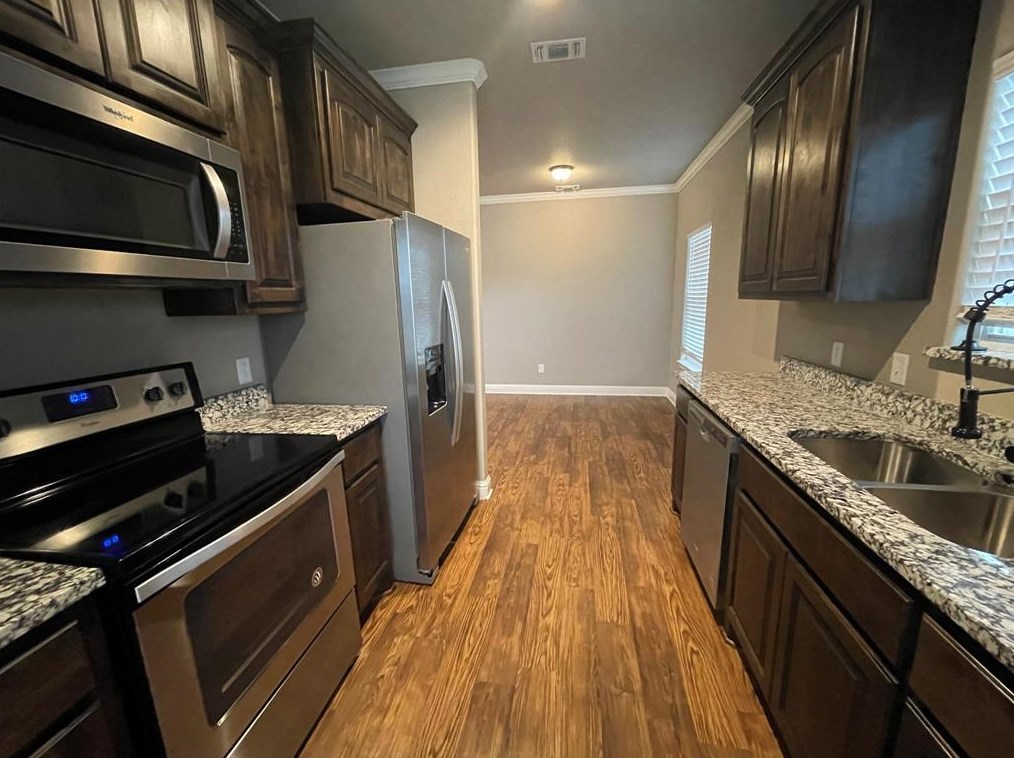 2708 James Rd, Granbury, TX 76049