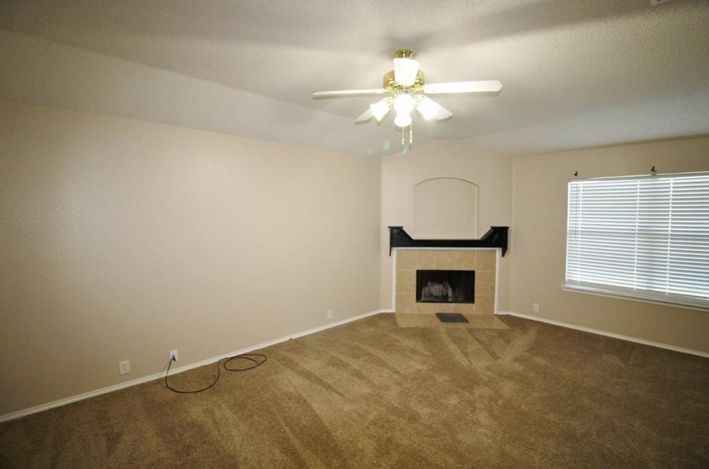 1519 Lakeside Dr, Oak Leaf, TX 75154