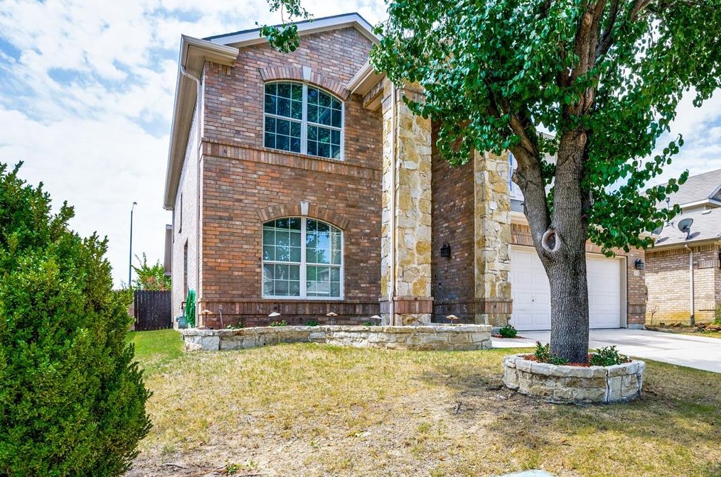 3924 Eaglerun Dr, Roanoke, TX 76262-3324