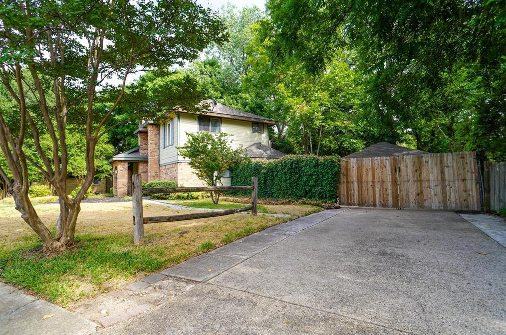 4710 Fallon Pl, Dallas, TX 75227