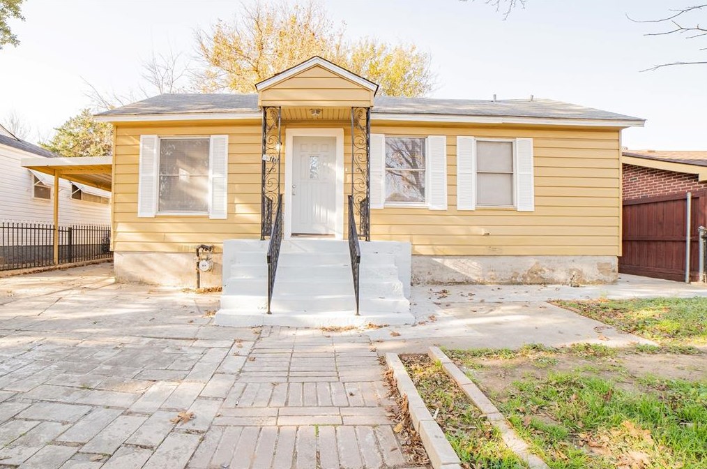 4210 Mount Royal St, Dallas TX  75211-3340 exterior
