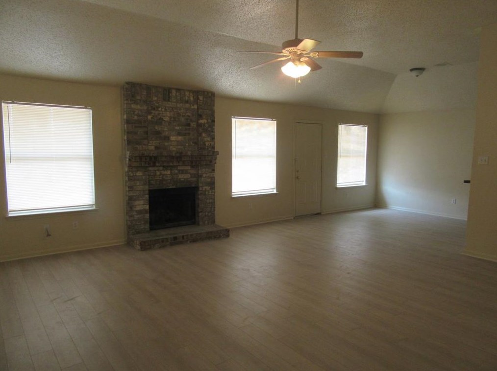 840 Andalusia Trl, Desoto, TX 75115-6314