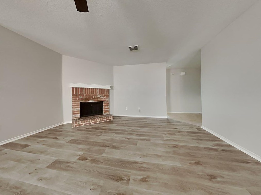 6216 Thoroughbred Trl, Denton, TX 76210