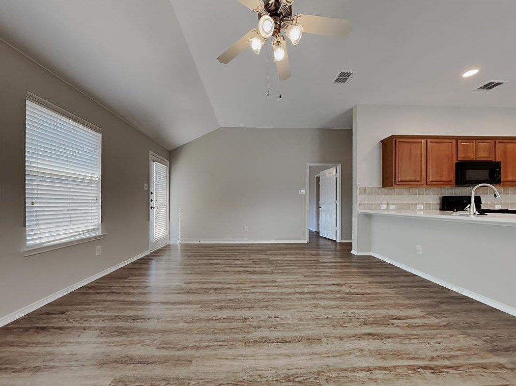 2127 Bluebell, Forney TX  75126-6353 exterior