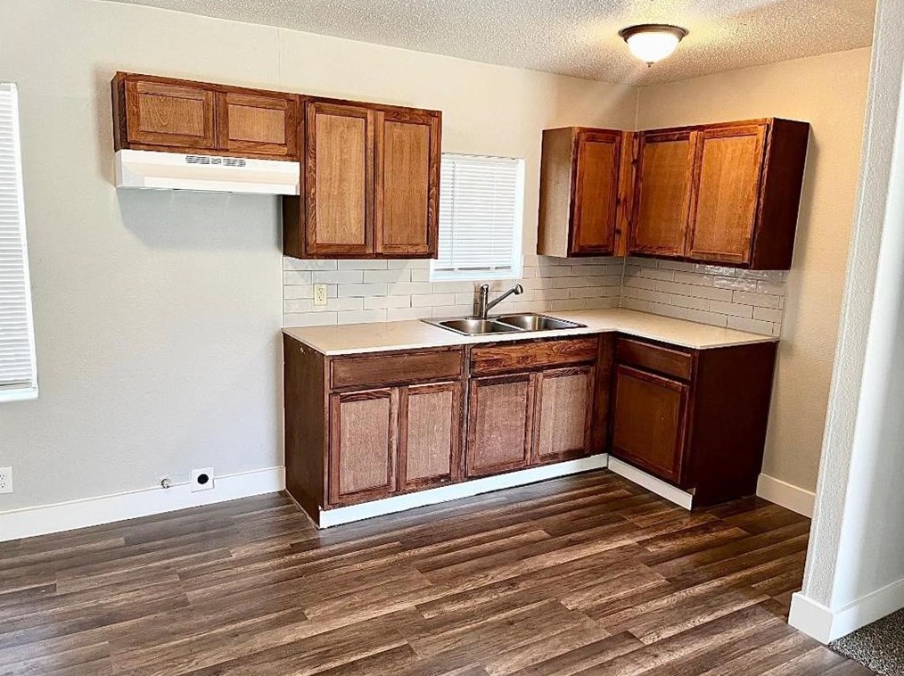 1401 14th St, Mineral Wells, TX 76067-8512