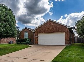 1113 Emerson Dr, Burleson, TX 76028