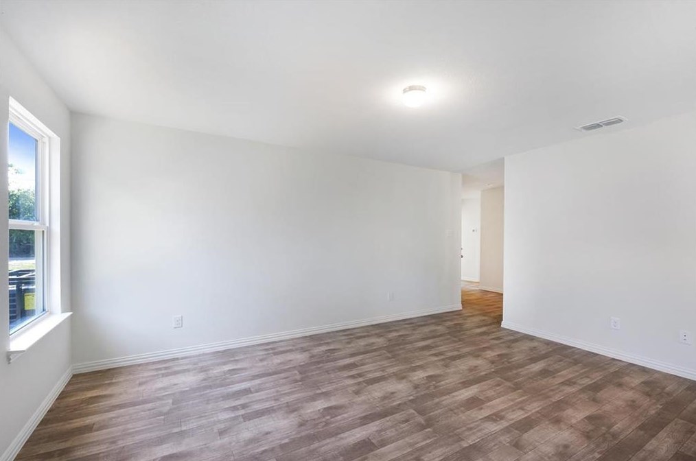 2213 Dillard St, Fort Worth, TX 76105