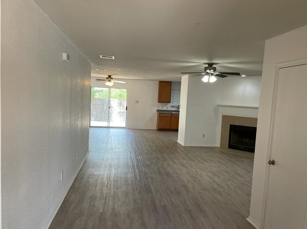 9960 Sparrow Hawk Ln, Fort Worth, TX 76108