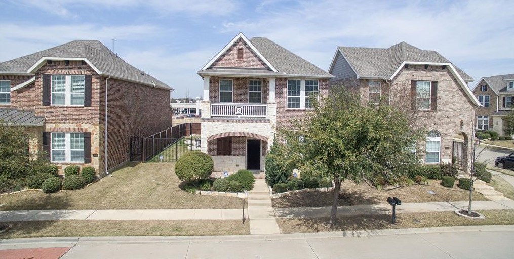 1602 Wellington Dr, Euless, TX 76040