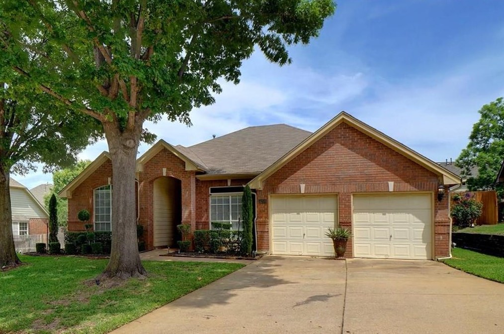 4209 Hallmont Dr, Grapevine, TX 76051