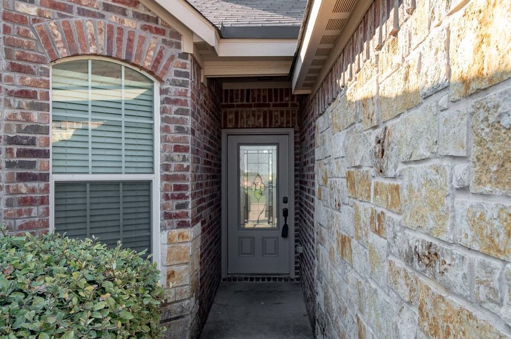 1004 Junegrass Ln, Crowley, TX 76036-4064