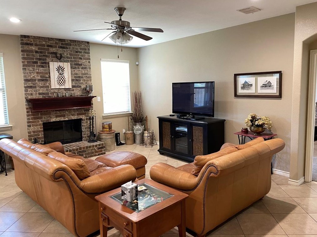 2717 Evening Mist Dr, Oak Point, TX 75068