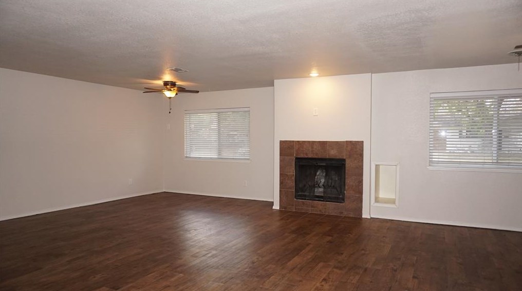 5744 Hanson Dr, Fort Worth, TX 76148