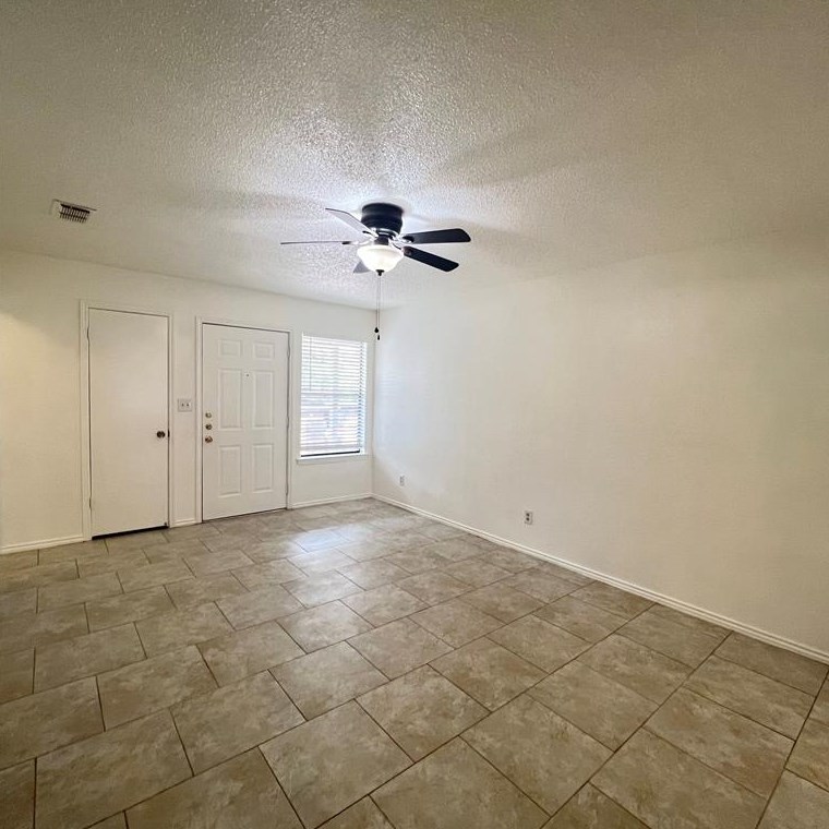 1109 Lynn St #a, Weatherford, TX 76086
