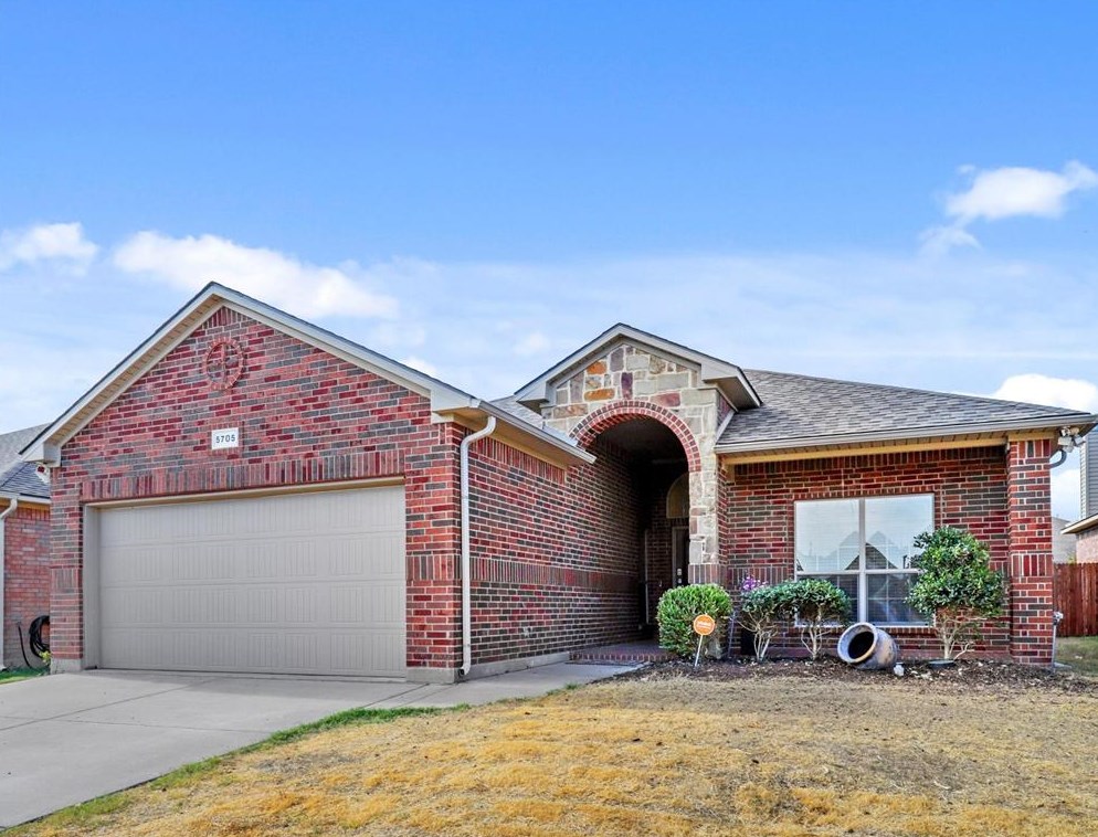 5705 Paluxy Sands Trl, Fort Worth, TX 76179
