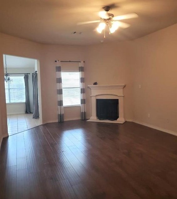 8221 Deer Bluff Ln, Fort Worth, TX 76179