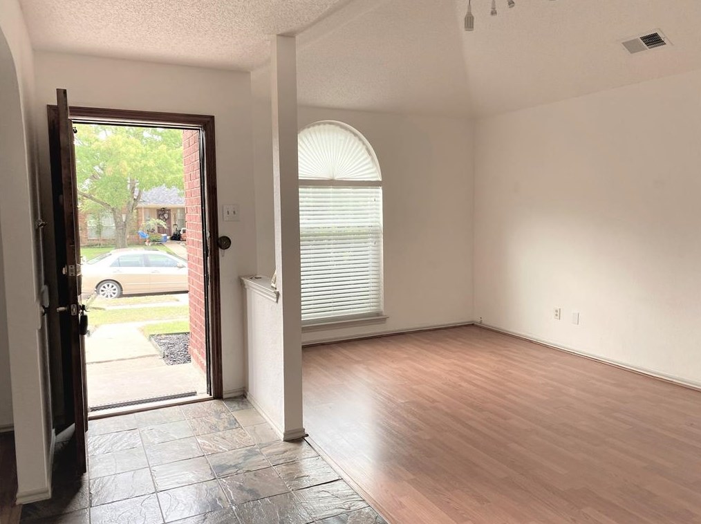 1319 Silver Maple Dr, Carrollton, TX 75007