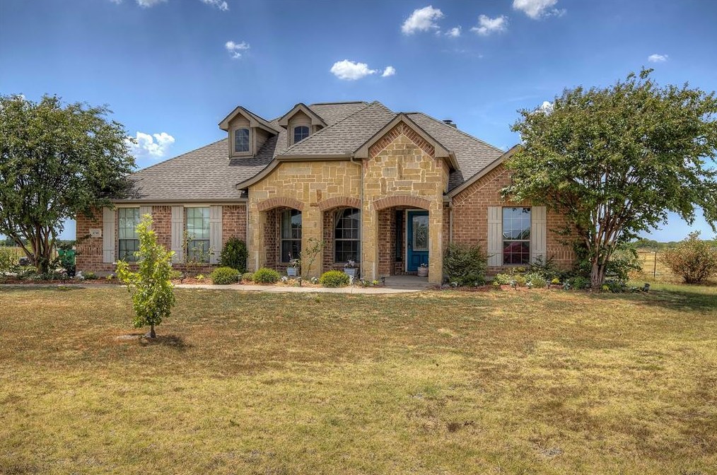 4748 Henson Dr, Caddo Mills, TX 75135